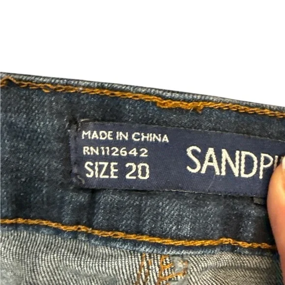 Sandpiper Dark Blue Jean Shorts with Rolled Hems and Distressed Look Size 20 EUC - Picture 5 of 7